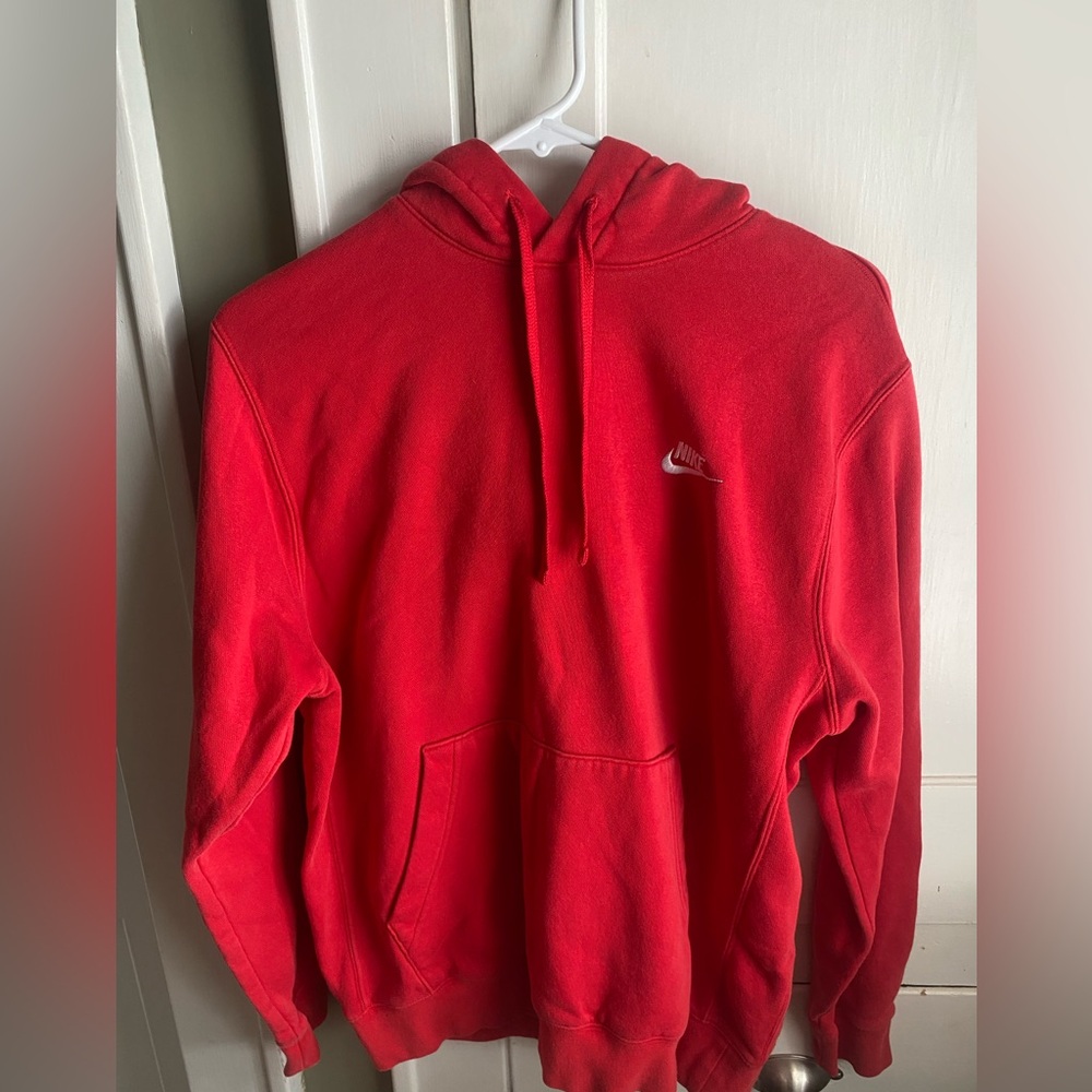 Nike Hoodie Unisex Small Red Pullover Swoosh Logo Kangaroo Pocket Sweatshirt